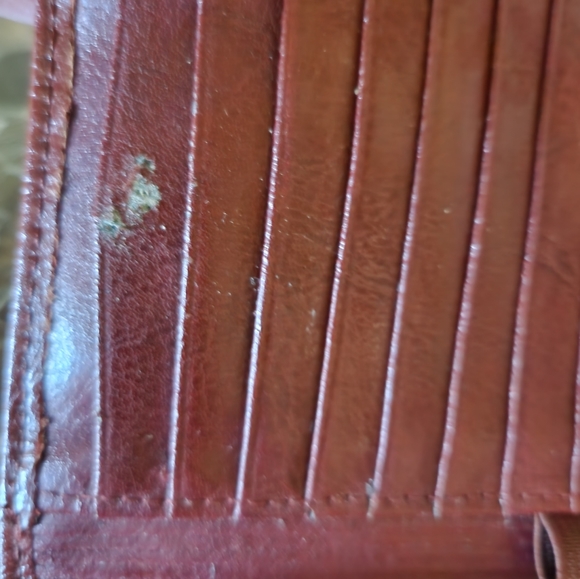 GUC Fossil leather Wallet - Picture 7 of 9